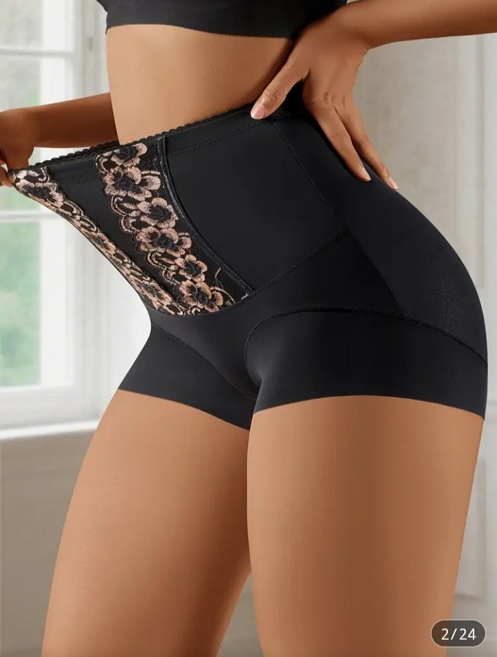 Shorty Gainant Taille Haute avec Dentelle